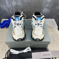 バレンシアガに似たスニーカースーパーコピー BALENCIAGA スポーツ 運動 軽量 メンズシューズ 高級品 カラフル ブルー