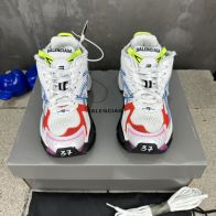 バレンシアガ 似てる スニーカーコピー BALENCIAGA スポーツ 運動 軽量 メンズシューズ 高級品 レッド