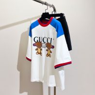 グッチ アイウェア偽物 Tシャツ クマとアルファベットのプリント 