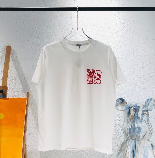 驚きの破格値人気のロエベ安いtシャツn級品 プリント ラウンドネック 極上の手触り