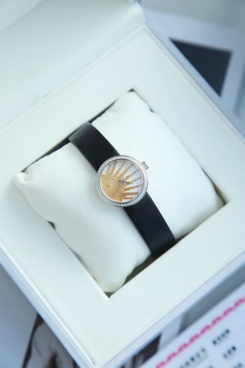 激安大特価 最新作のディオール時計スーパーコピー スイス製クォーツムーブメント