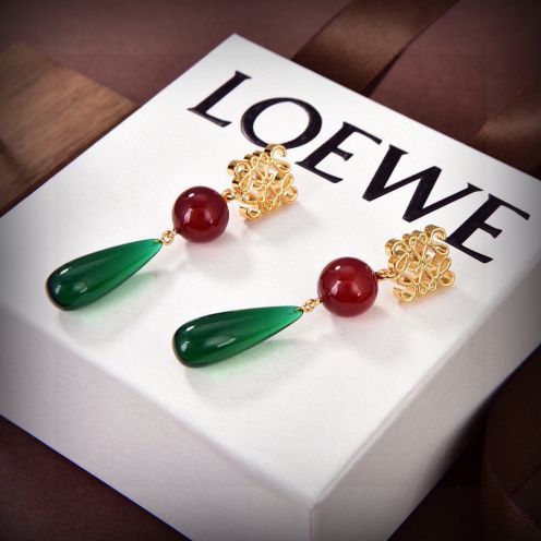 最安値！大人気loewe ロエベ　 イヤリングスーパーコピー練されたデザイン 華やかさ