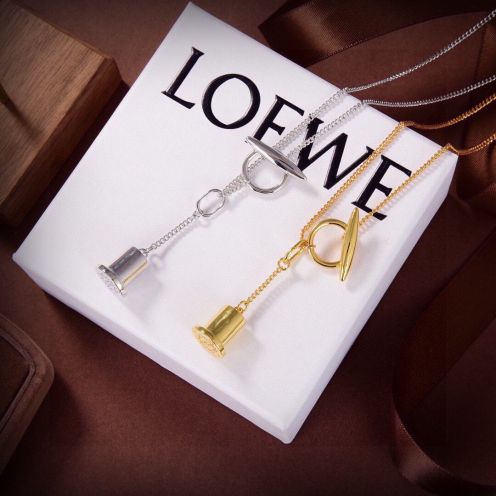 人気セール 安いloewe ネックレススーパーコピーアクセサリー エッセンスと現代的なデザイン