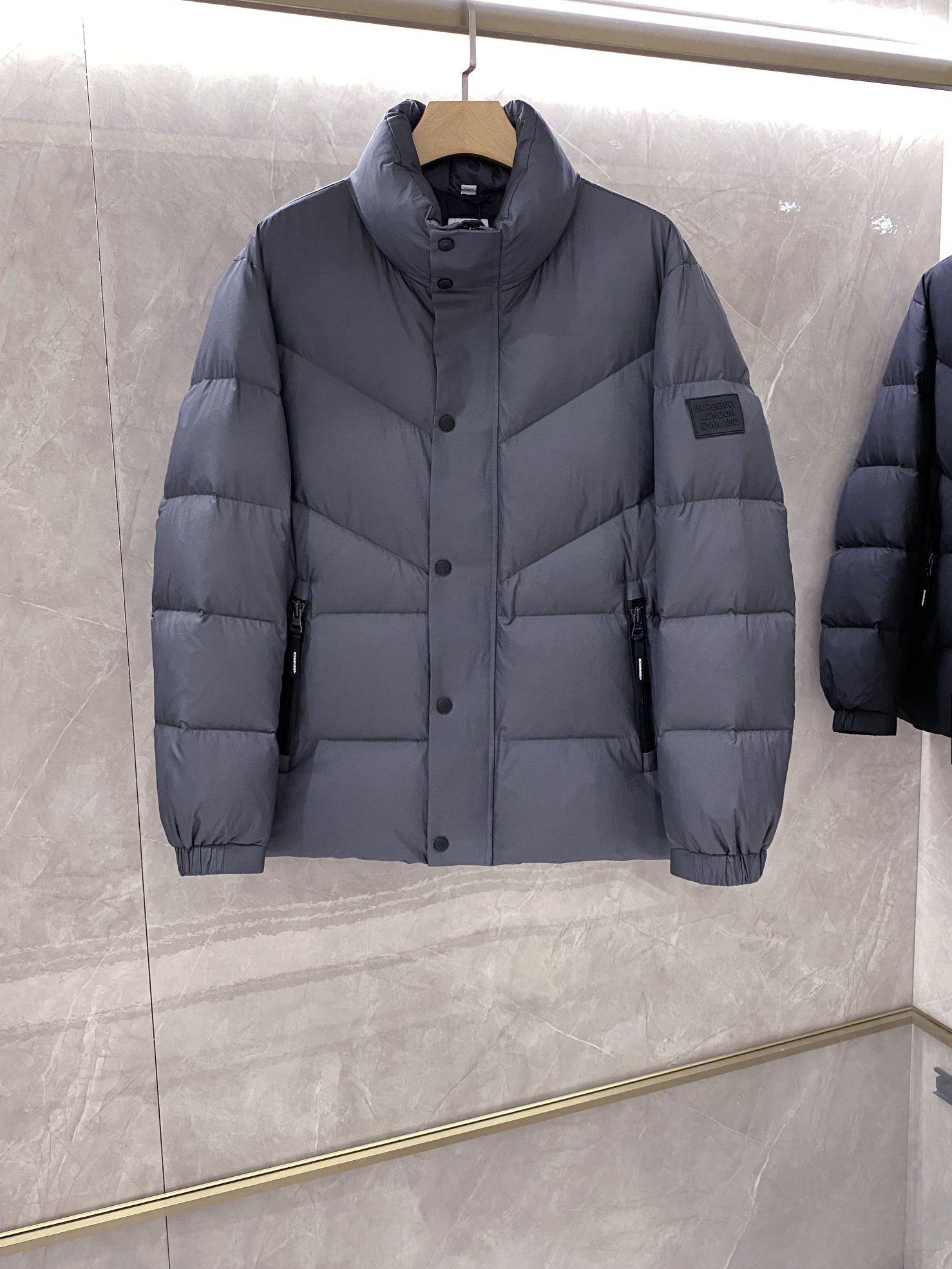 BURBERRYバーバリー ダウンスーパーコピ 暖かさ偽物 品質保証安い 2色ブルー_1