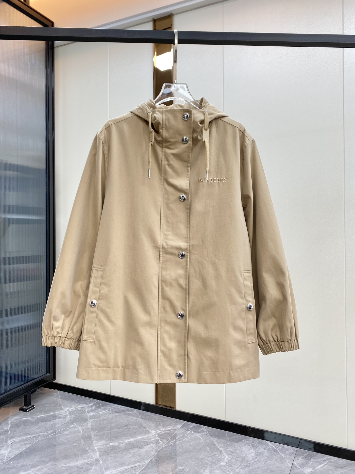 BURBERRYバーバリーアウターｎ級品 レディースビジネス服大人 海外セレブ定番愛用_1