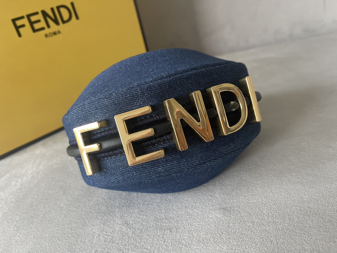 フェンディ公式 バッグコピー  Nano Fendigraphy  ハンドウォレット_3