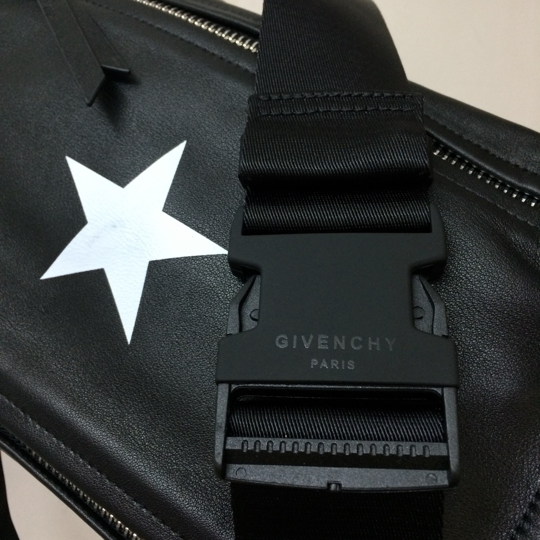 GIVENCHY23新作 ジバンシィバッグコピー メンズ シングルショルダーバッグ ブラック_2