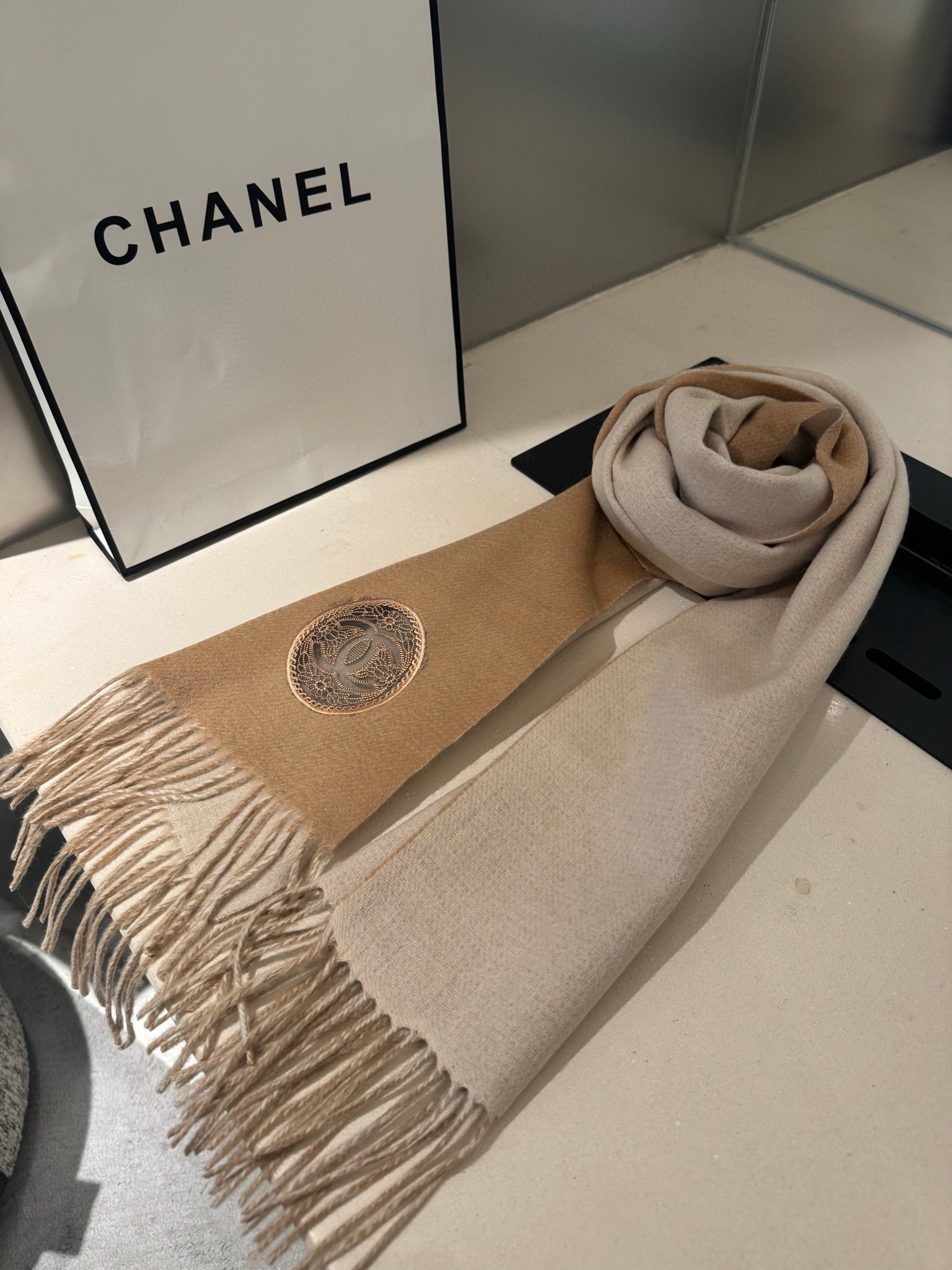 CHANEL2023新品 シャネル偽スーパーコピー マフラー 見分け方 暖かい 大判 通勤 旅行 レディース イエロー_1