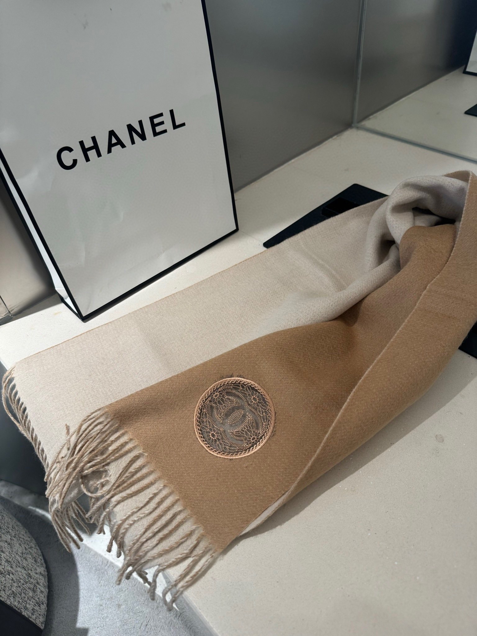 CHANEL2023新品 シャネル偽スーパーコピー マフラー 見分け方 暖かい 大判 通勤 旅行 レディース イエロー_3