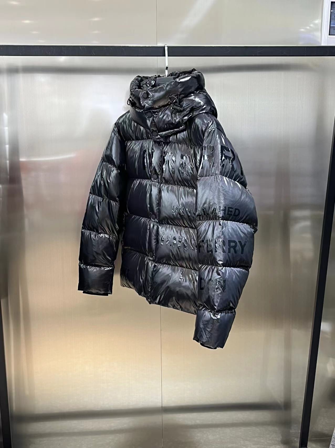 BURBERRYバーバリーのダウン激安通販 秋冬 暖かい ダウン 柔らかい シンプル 防風 ブラック_4