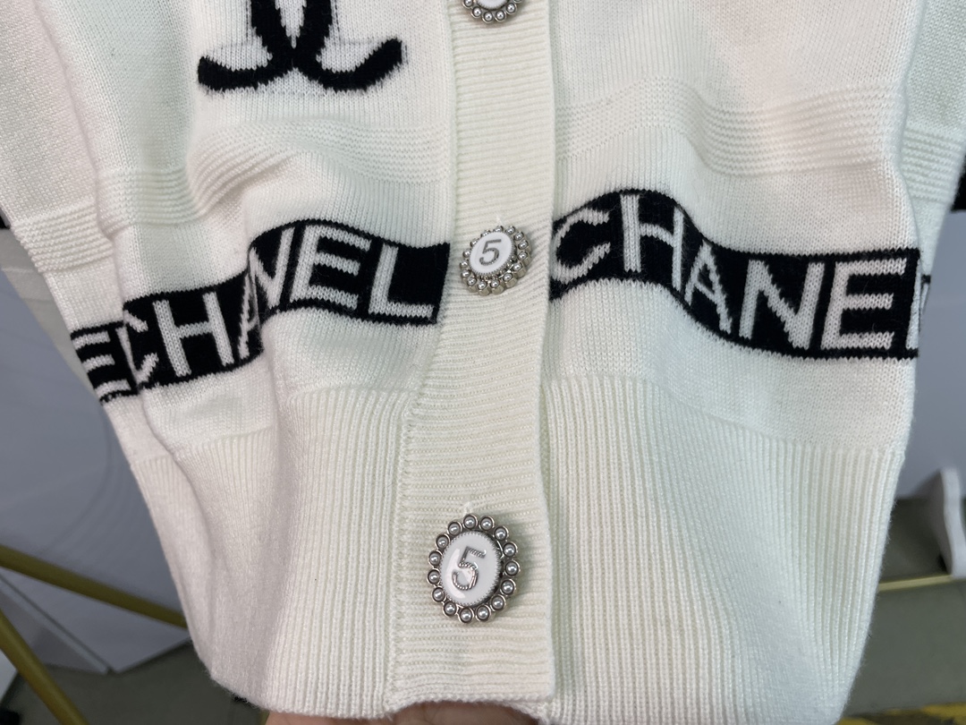 CHANEL シャネル アメリカスーパーコピー レディース アウター セーター 長袖 2色 ブラックホワイト_6