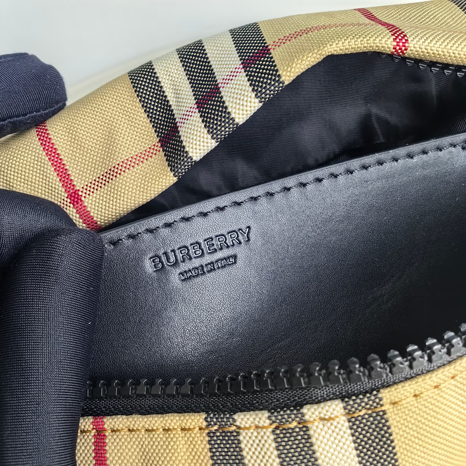 バーバリーBURBERRYスーパーコピーバッグレザーカーキ軽量斜めかけ_6