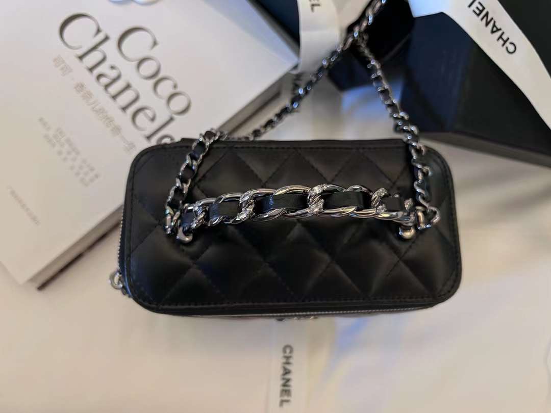 お得100%新品 chanel バッグの中身スーパーコピー ジュエリーで飾られ_3