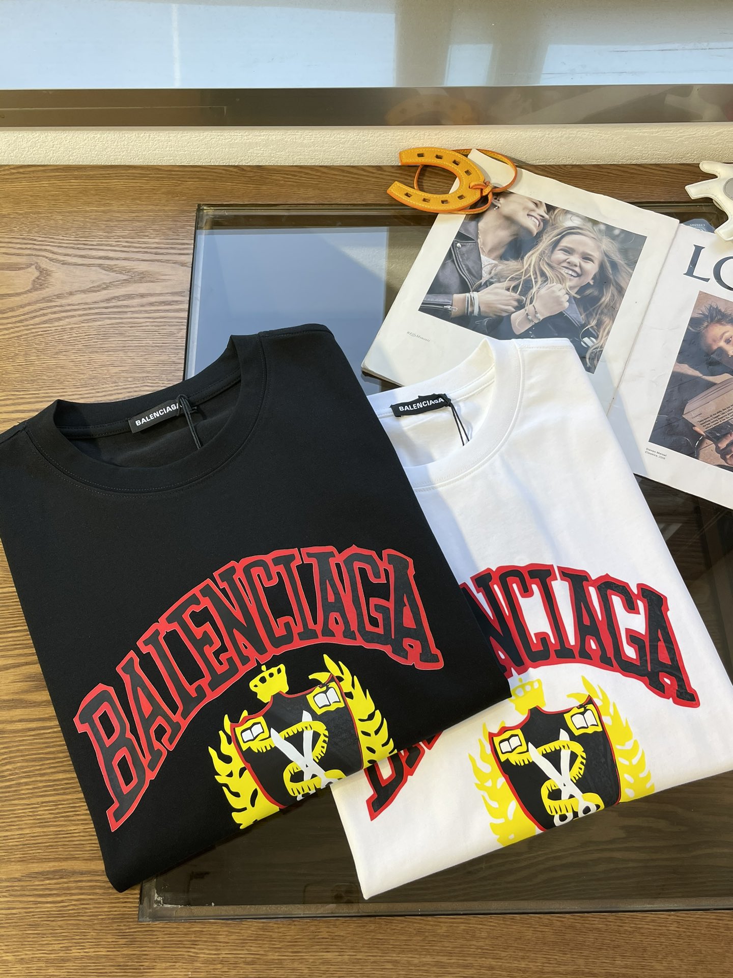 バレンシアガ 宇宙人ｎ級品 BALENCIAGA 短袖 Ｔシャツ 柔らかい 純綿トップス 男女兼用 2色 ブラック ホワイト_9