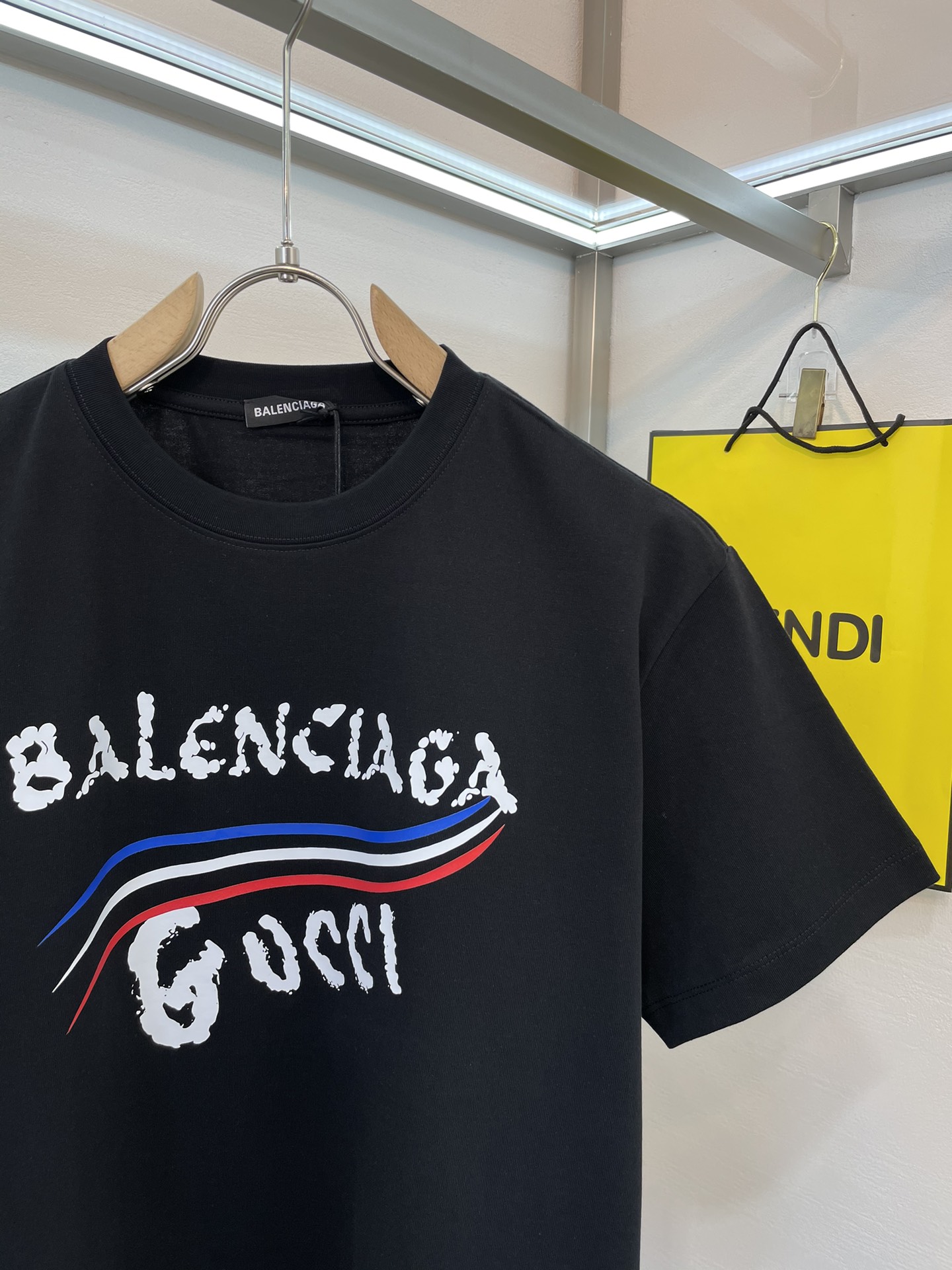 バレンシアガ カバ見分け方激安通販 BALENCIAGA 短袖 Ｔシャツ 柔らかい 純綿 男女兼用 2色 ブラック ホワイト_8