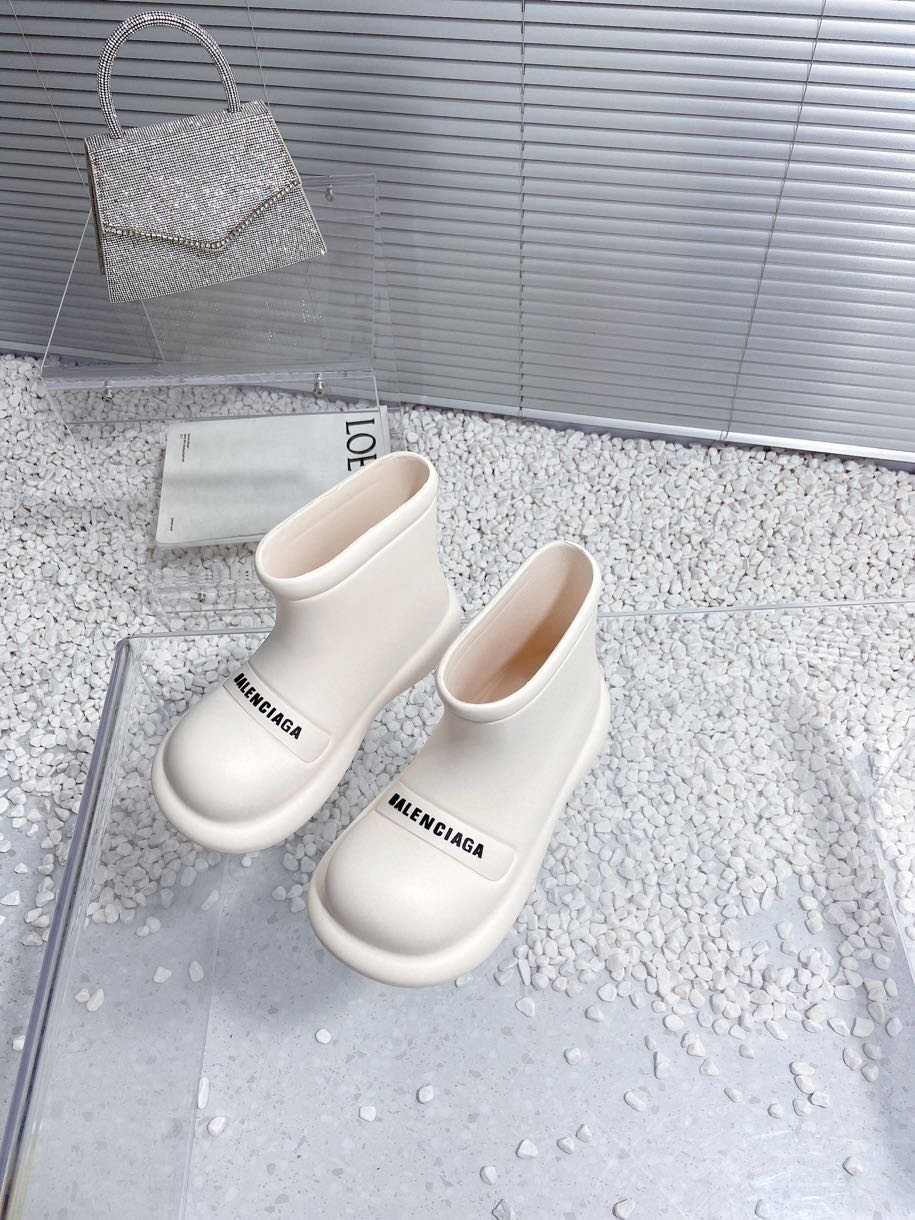 バレンシアガBALENCIAGA限定スーパーコピーシューズベージュレザー厚い底レインブーツ_4