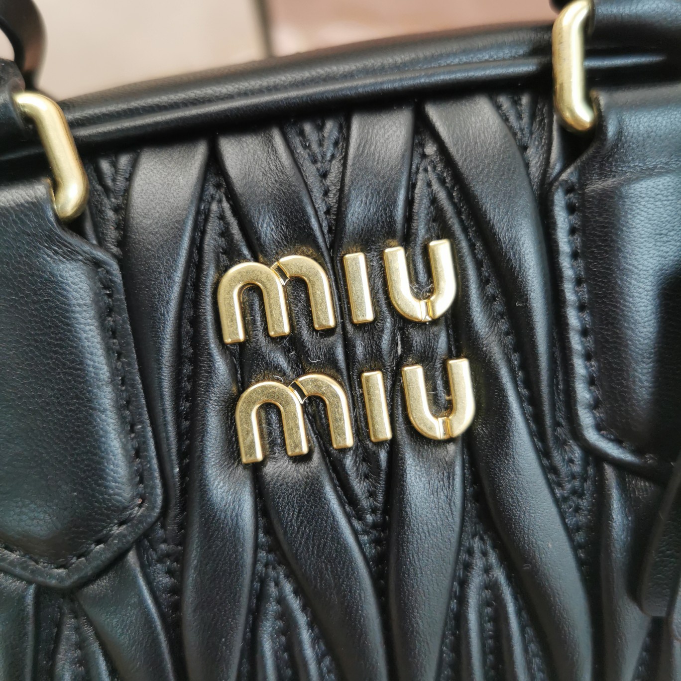 春冬新登場のミュウミュウエコバッグスーパーコピー MiuMiu新作Too Prettyボウリングバッグ_5