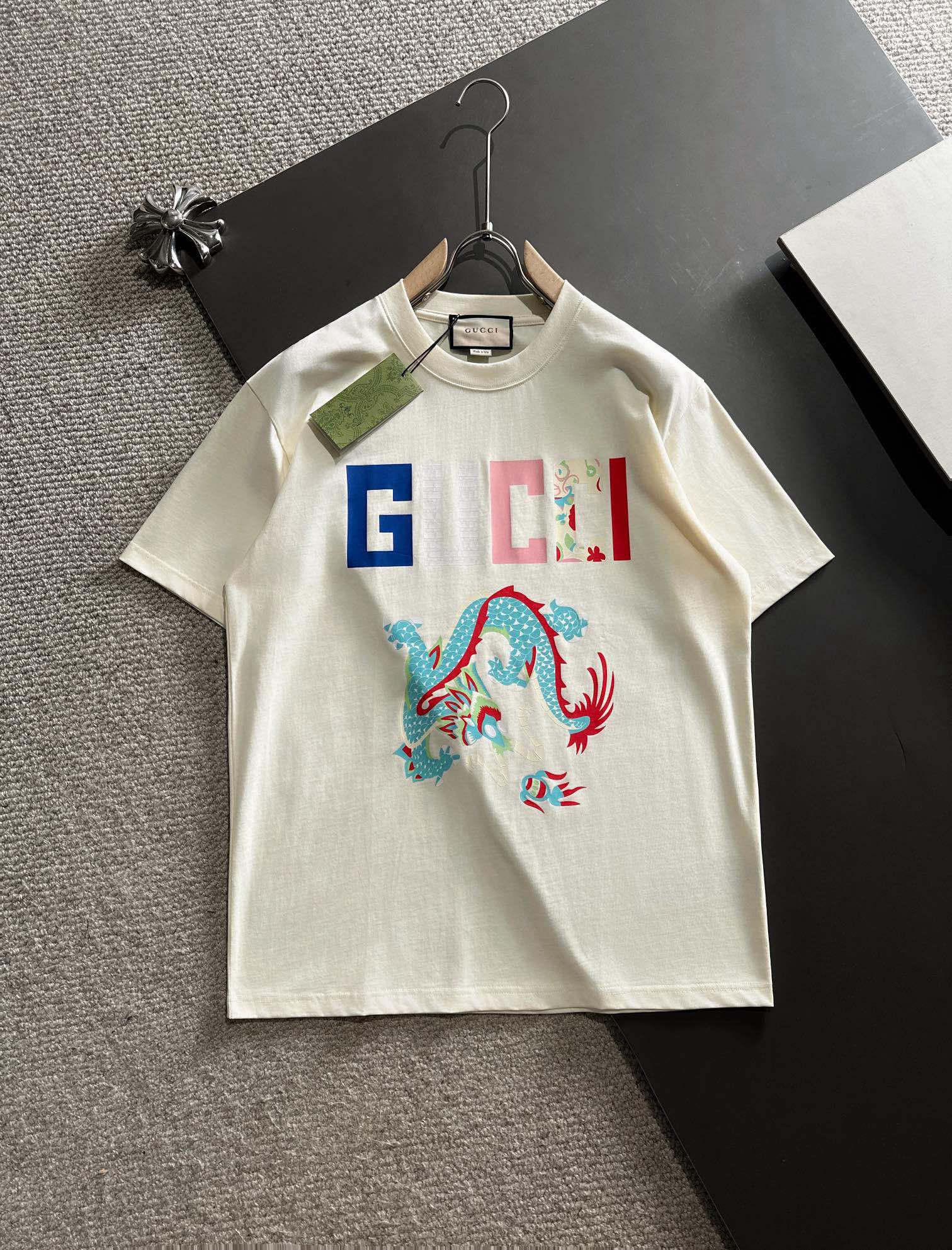 グッチGUCCI限定スーパーコピー半袖Tシャツコットンホワイト柔らかい高級花柄_1