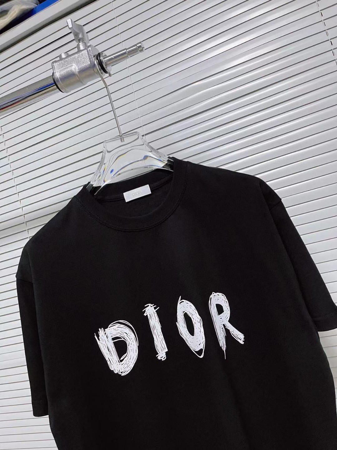 ディオール DIOR限定 スーパーコピー 半袖 Tシャツ コットン ブラック 柔らかい 高級 花柄_2