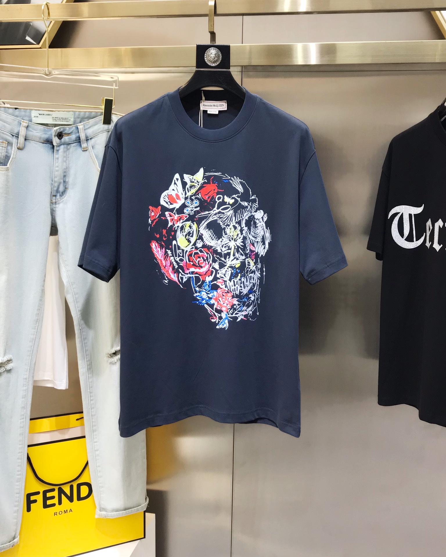 マックイーン 定番人気物 スーパーコピー 半袖 Tシャツ コットン ブラック 柔らかい 高級 花柄_1