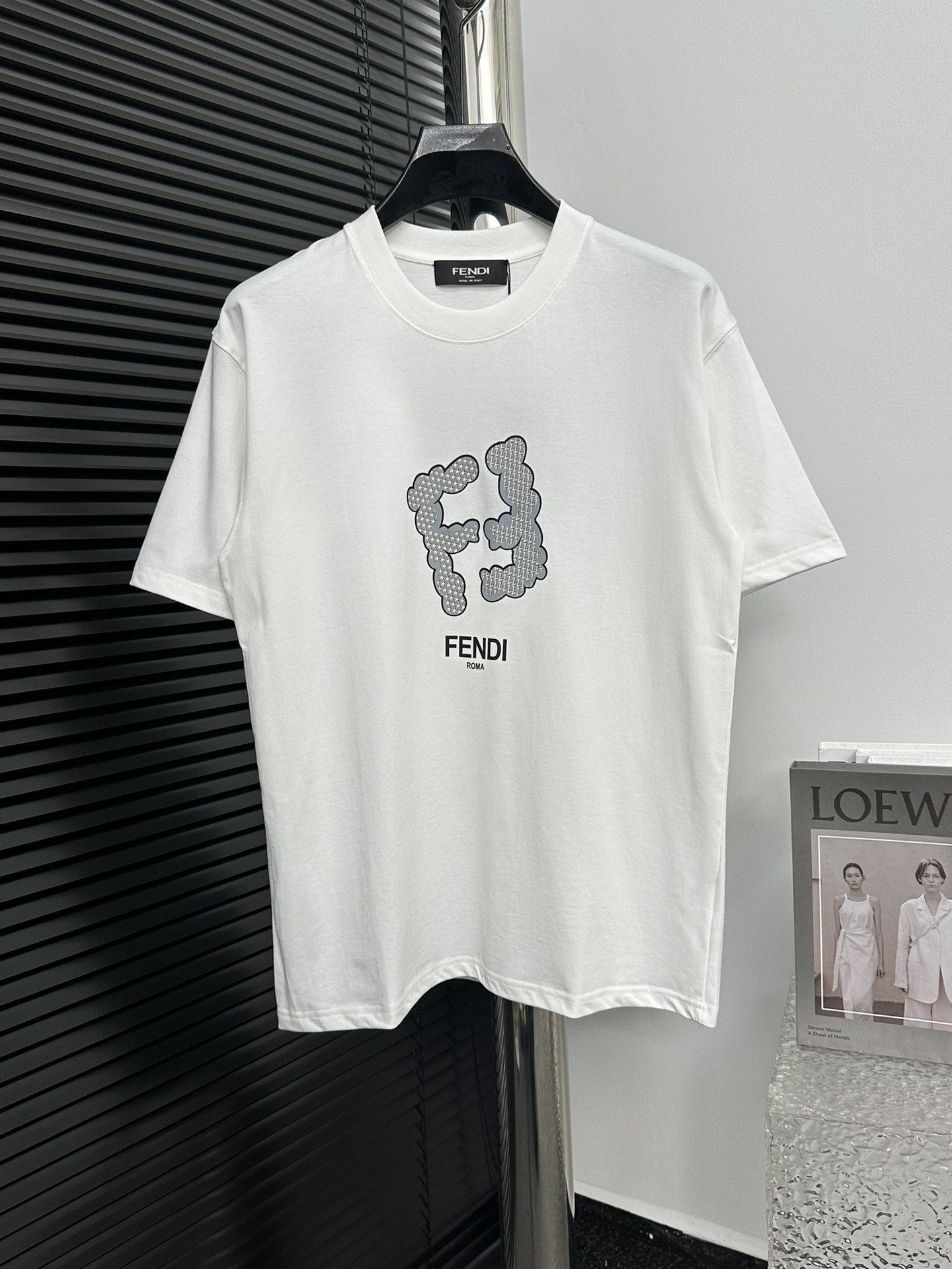 フェンディ n級品 スーパーコピー 半袖 Tシャツ コットン ホワイト 柔らかい 高級 花柄_1