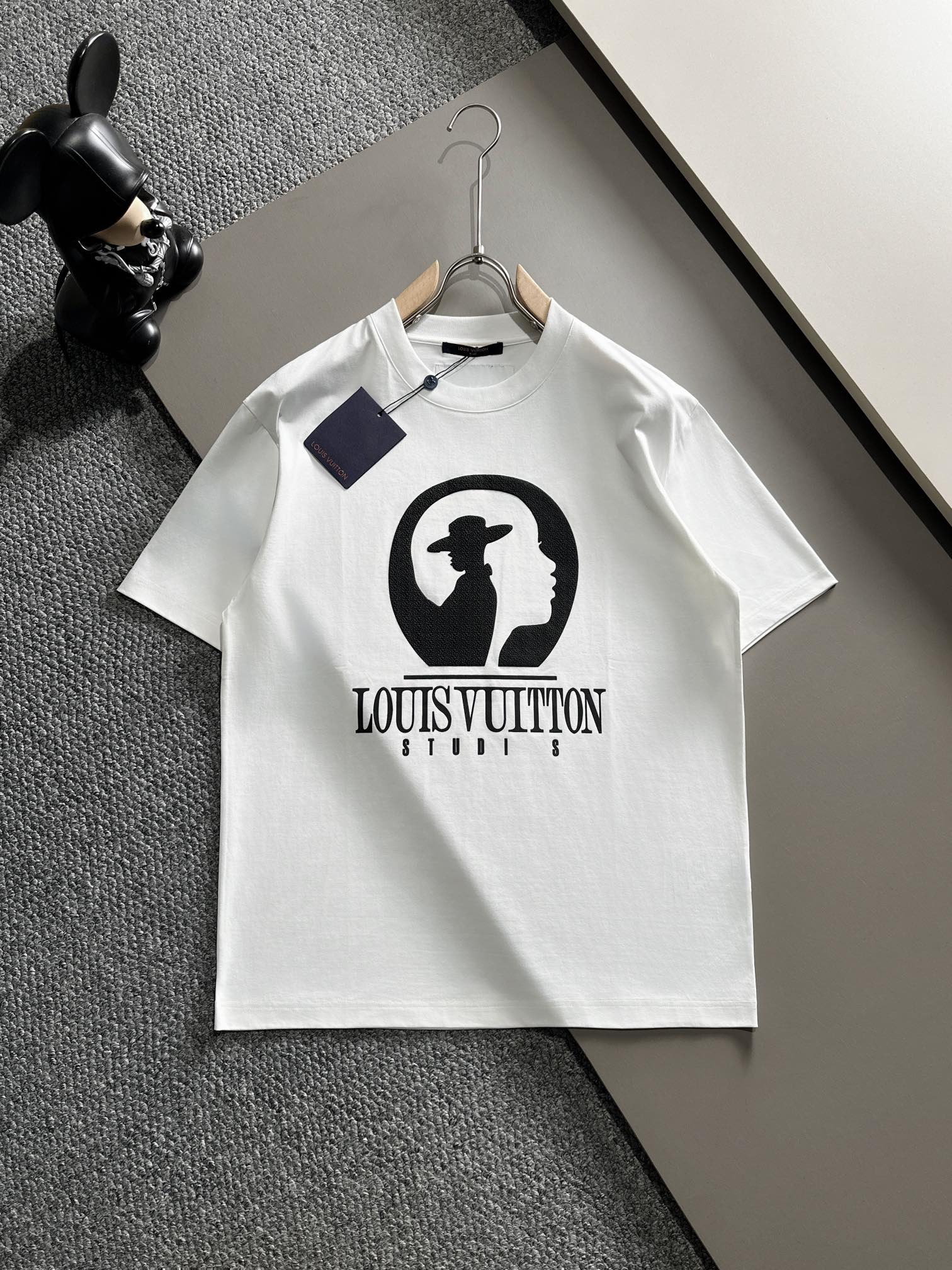 品質保証定番ルイヴィトン新作tシャツ偽物 高級な着心地 贅沢な素材 フィット感_1