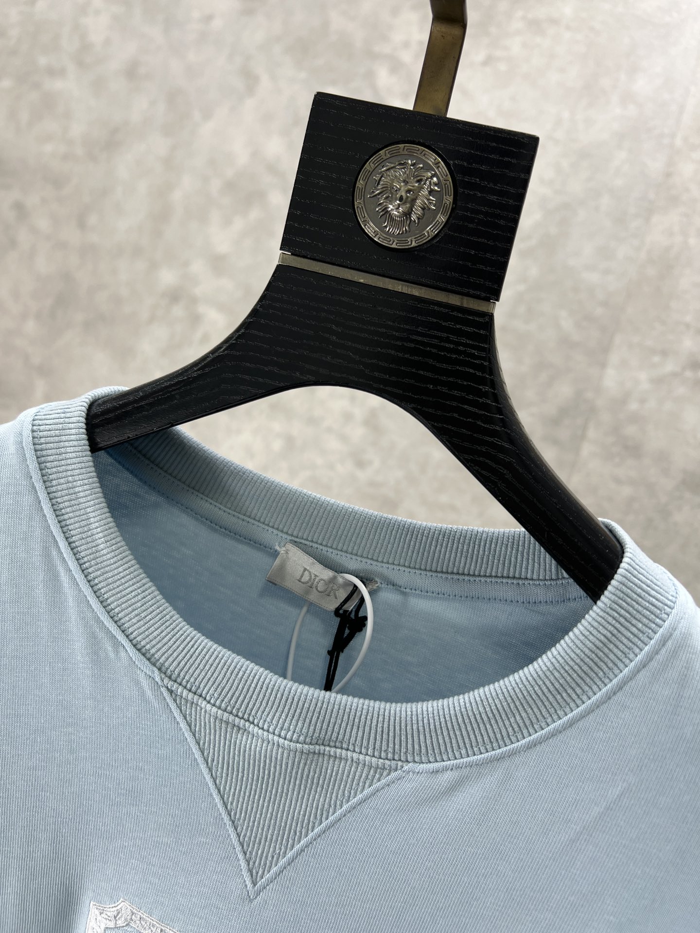 超優秀 激安通販のディオール半袖ｔシャツ偽物 上質な素材 幅広いスタイルにマッチ_3