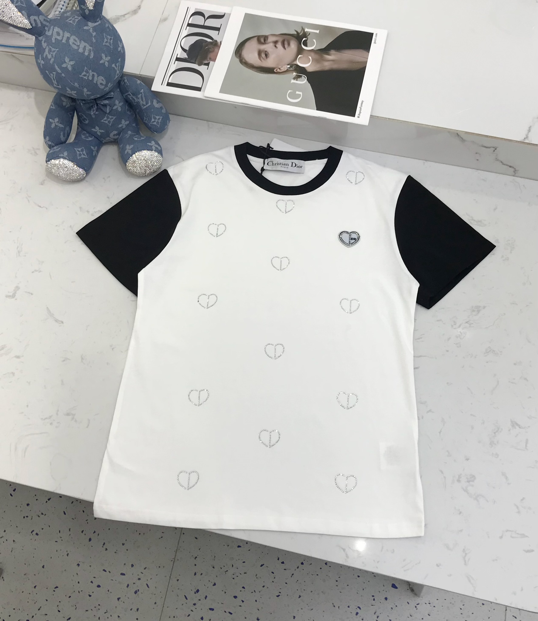 HOT 定番 新着ディオール 半袖Ｔシャツコピー おしゃれ ゆったりとしたシルエット_1