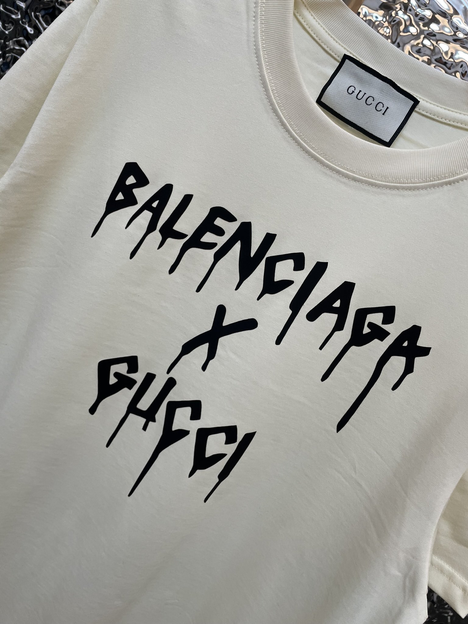 大人気個性がある 雰囲気  tシャツ 値段 バレンシアガ n級品 バレンシアガ x グッチ Tシャツ  コラボレーション_3