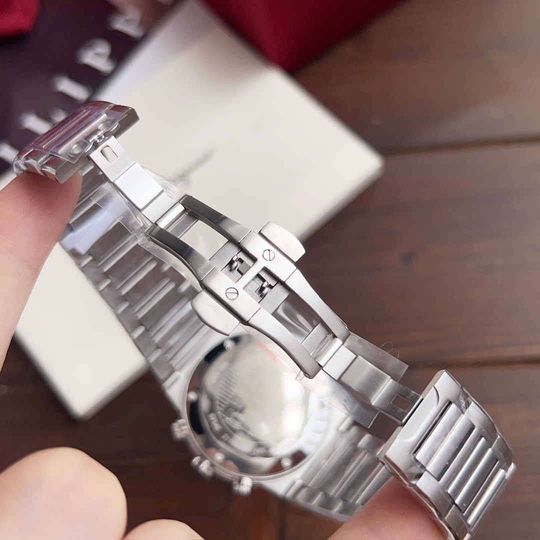 最新作 人気定番 爆買い腕時計フェラガモ偽物 41mmのケース径 耐摩耗性 耐スクラッチ性_4