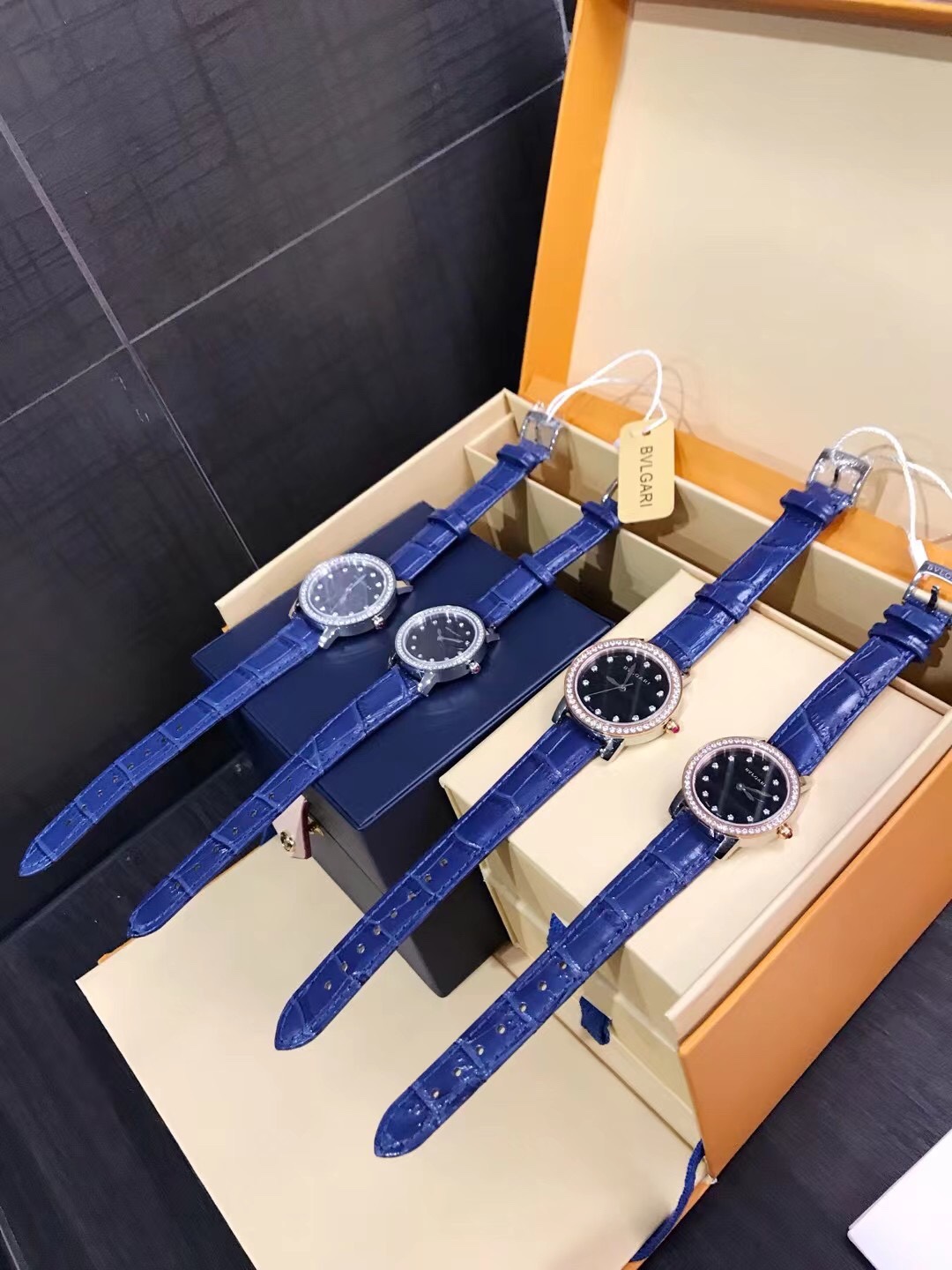 トレンド感溢れるブルガリ時計スーパーコピー　TUBOGASシリーズ　高級感　エレガントなデザイン_1