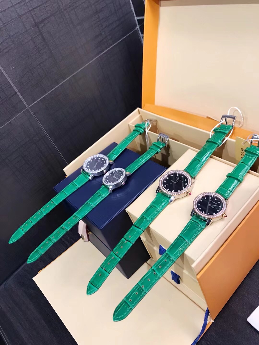 トレンド感溢れるブルガリ時計スーパーコピー　TUBOGASシリーズ　高級感　エレガントなデザイン_5