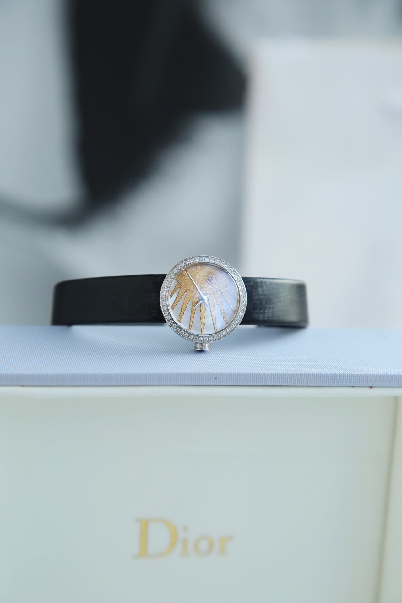 激安大特価 最新作のディオール時計スーパーコピー スイス製クォーツムーブメント_2