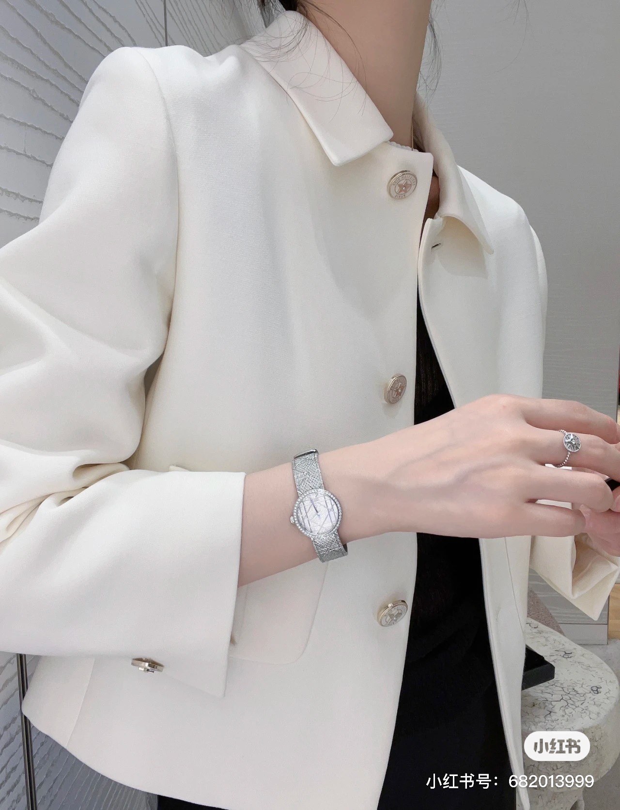 最新作 人気定番 爆買い 腕時計 ディオール偽物 優美な曲線デザイン ダイヤモンド_2