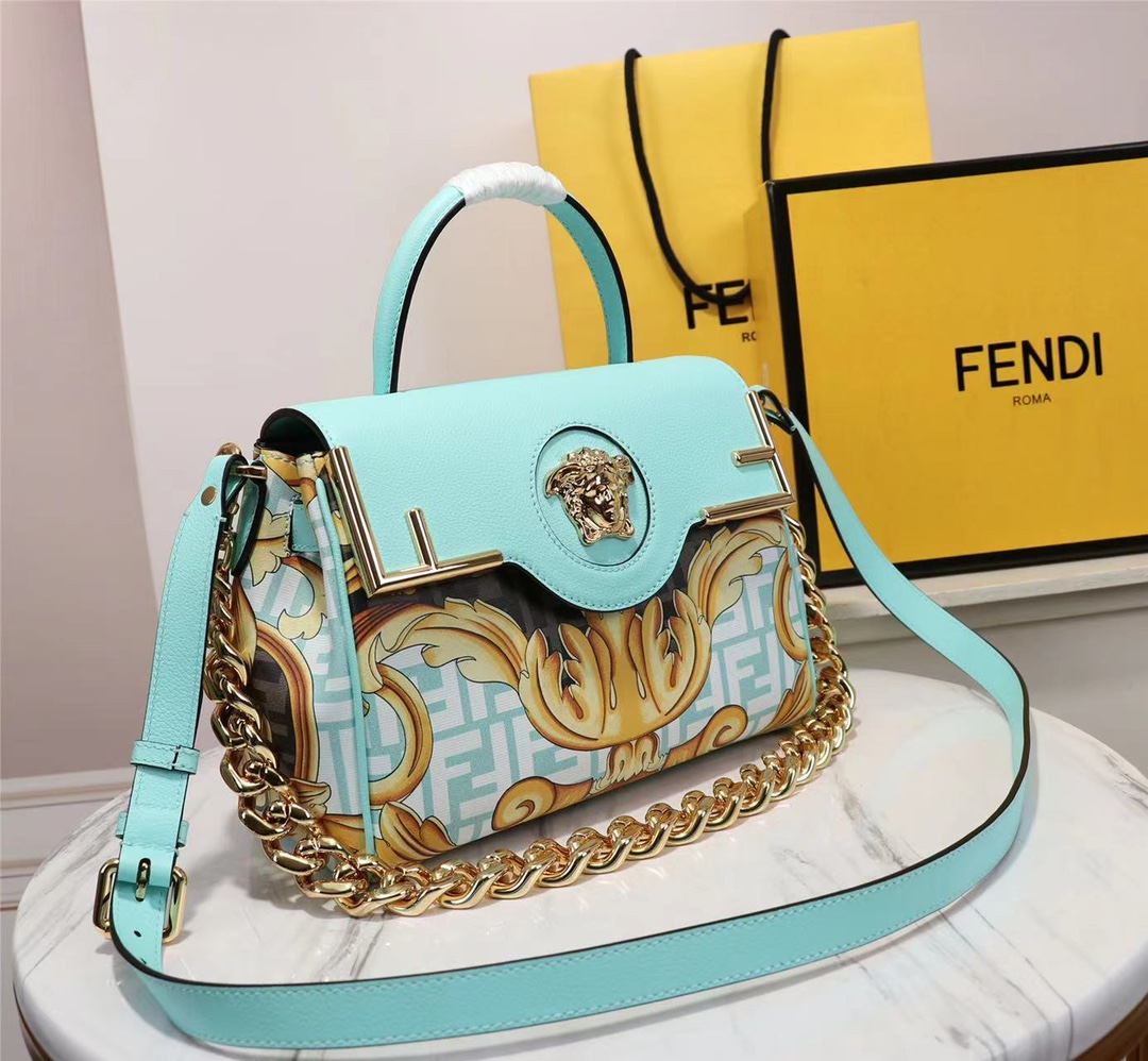 数量限定 得価 fendi カバン コピーヴェルサーチェのコラボレーションバッグ_3