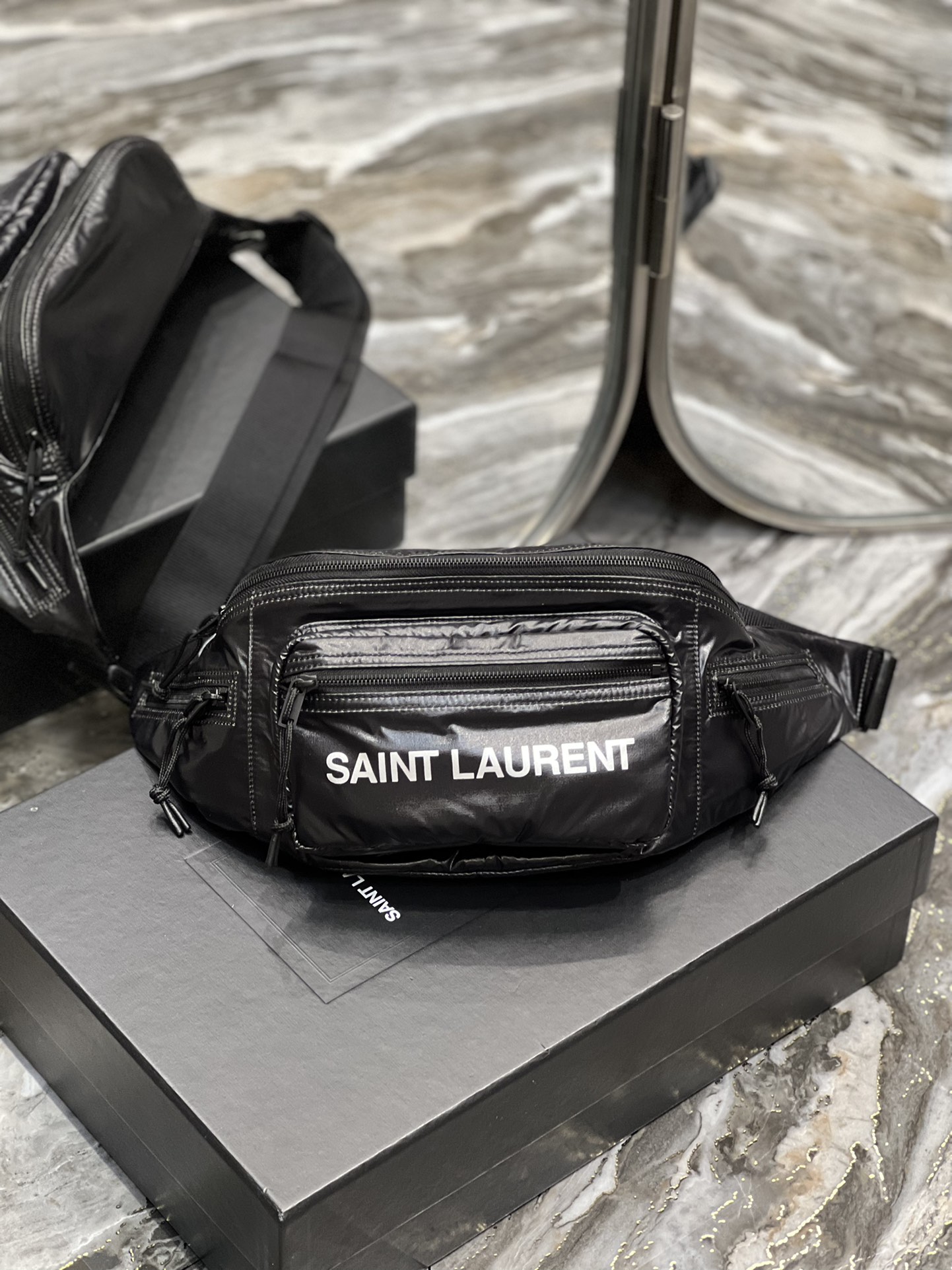 HOT100%新品イブサンローラン カバン 新作スーパーコピー581375 YSL ナイロンウエストバッグ_1